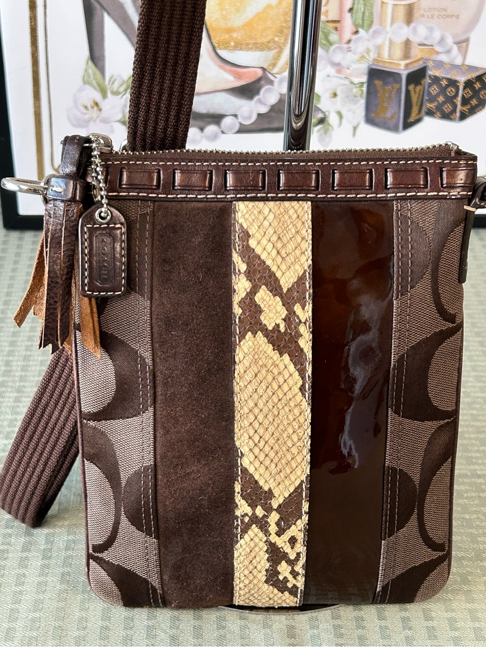 COACH 2006 Vintage Hamptons Python Trimmed Signature Swing Pack 😍❤️‍🔥 - Picture 16 of 17